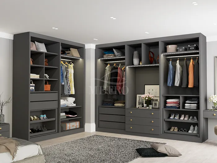 Fitted_Hinged_Door_Wardrobes_storage_1.webp