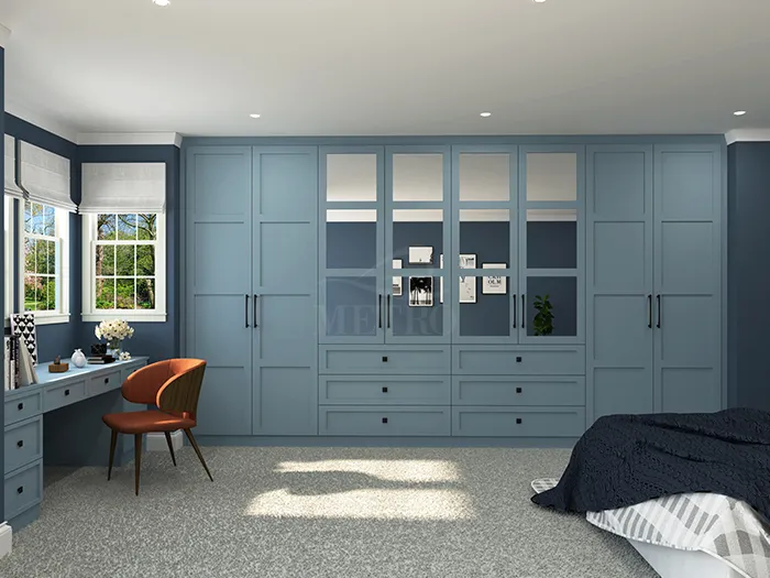 bespoke-fitted-shaker-door-wardbobe1.webp